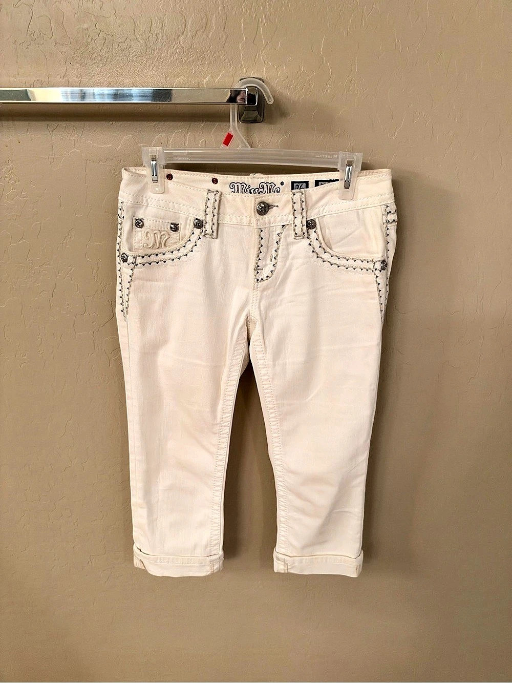 Miss Me White Cropped Jeans Waist 26 Like New